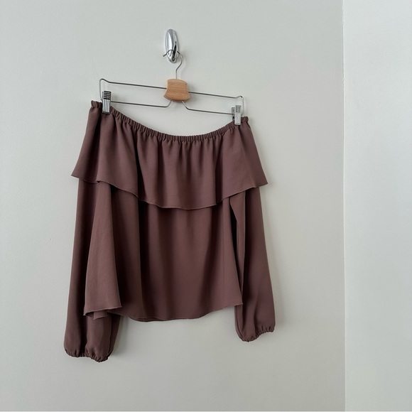 Aritzia-wilfred morel off shoulder blouse (Size: medium) - Picture 4 of 7